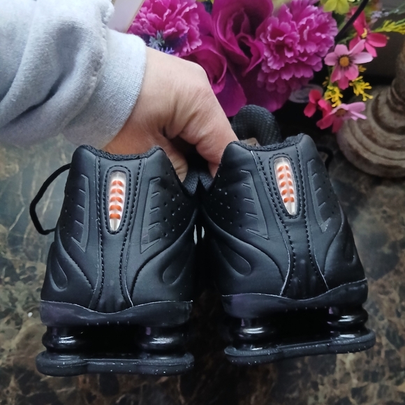 Nike Shox R4 Athletic/Lifestyle Streetwear Shoes Size 7 for Women - Picture 4 of 11